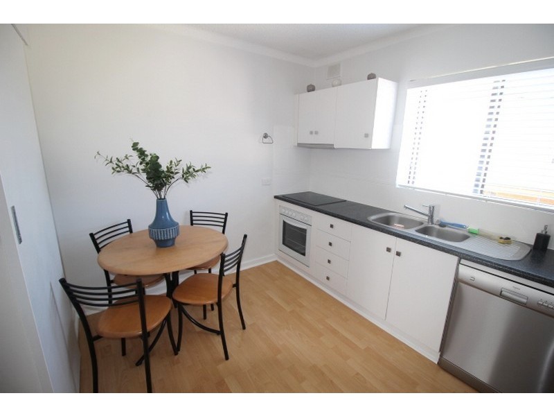 10/12 Moseley Street, Glenelg SA 5045