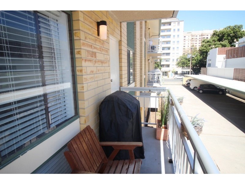 10/12 Moseley Street, Glenelg SA 5045