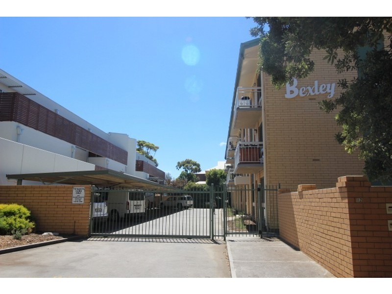 3/12 Moseley Street, Glenelg SA 5045