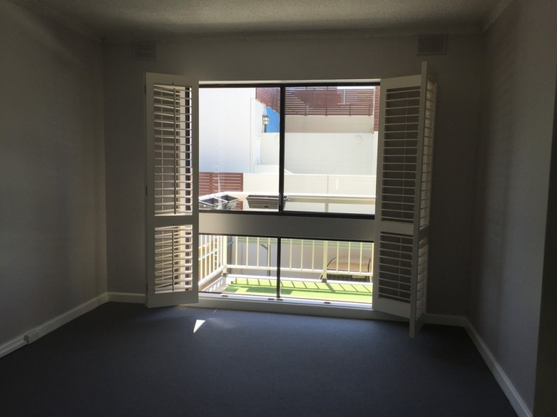 3/12 Moseley Street, Glenelg SA 5045