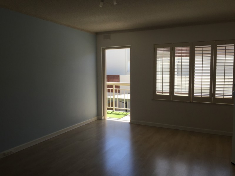 3/12 Moseley Street, Glenelg SA 5045