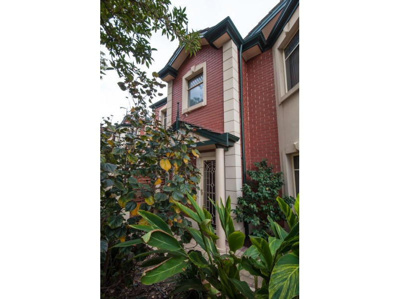 2A Clovelly Avenue, Glenelg North SA 5045