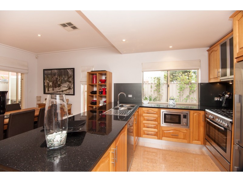 2A Clovelly Avenue, Glenelg North SA 5045