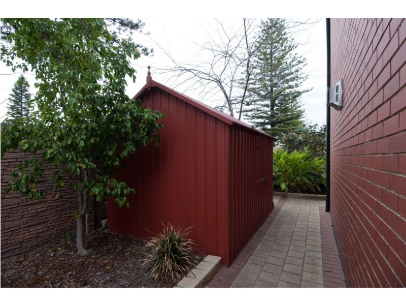 2A Clovelly Avenue, Glenelg North SA 5045