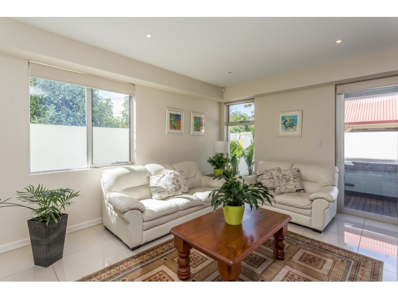 2D Sixth Avenue, Glenelg East SA 5045