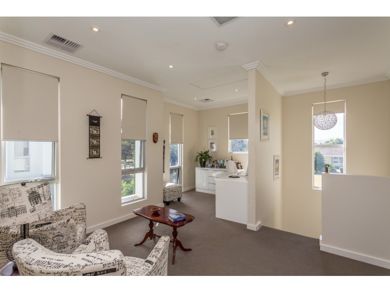 2D Sixth Avenue, Glenelg East SA 5045