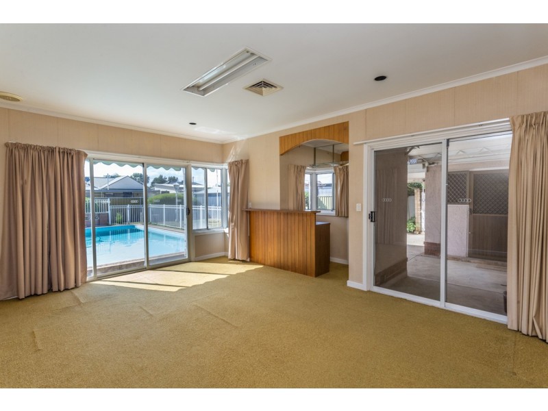 76 Lewis Crescent, Woodville West SA 5011