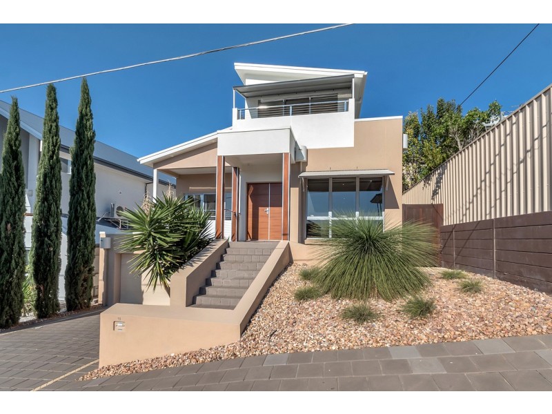 11 Barton Avenue, Kingston Park SA 5049