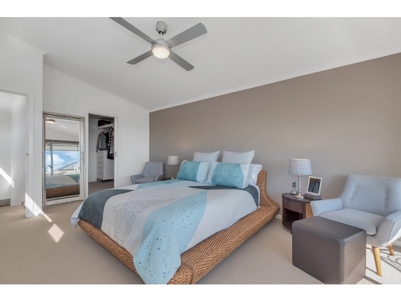 11 Barton Avenue, Kingston Park SA 5049