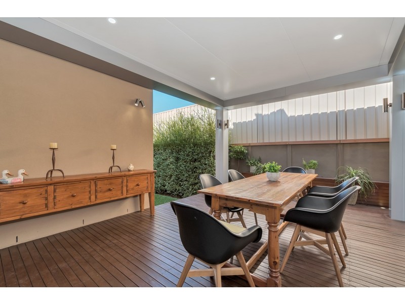 11 Barton Avenue, Kingston Park SA 5049