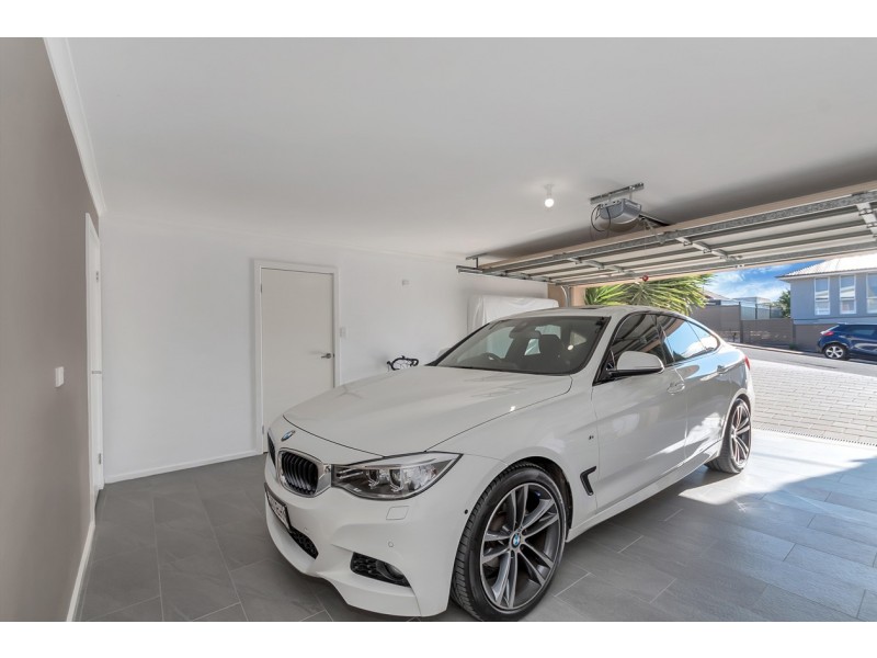 11 Barton Avenue, Kingston Park SA 5049