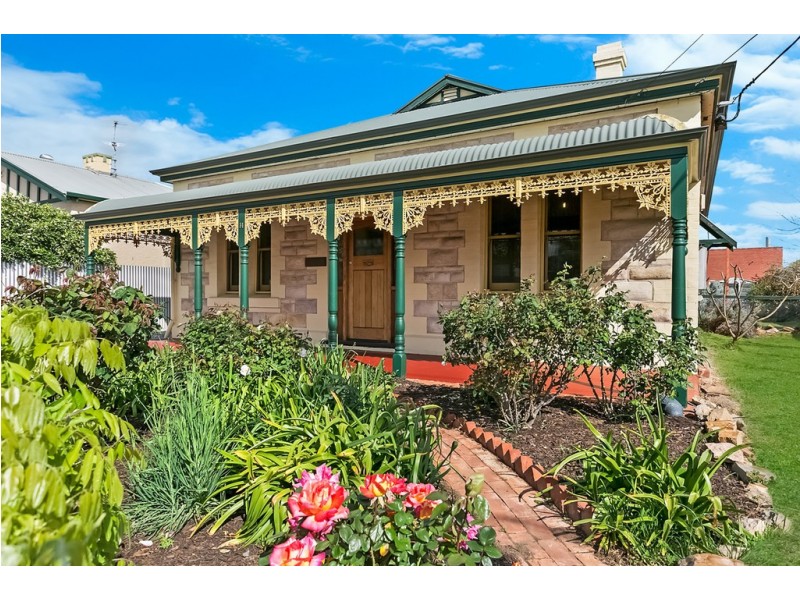 14 Burt Avenue, Hilton SA 5033