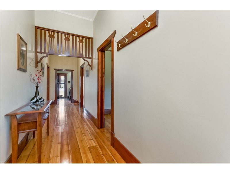 14 Burt Avenue, Hilton SA 5033