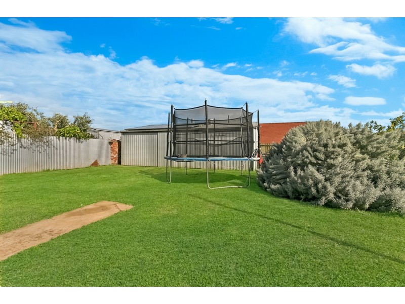 14 Burt Avenue, Hilton SA 5033