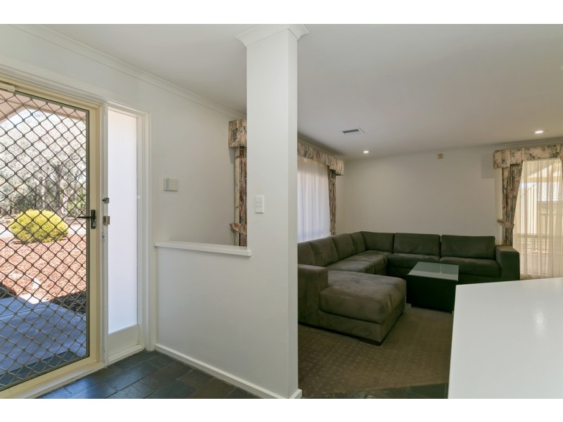 50 Canterbury Drive, Salisbury Heights SA 5109