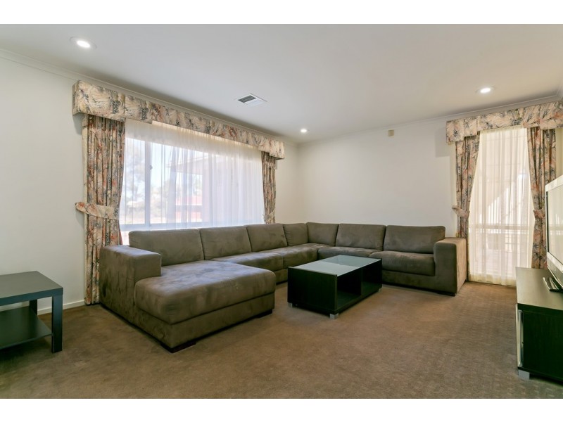 50 Canterbury Drive, Salisbury Heights SA 5109