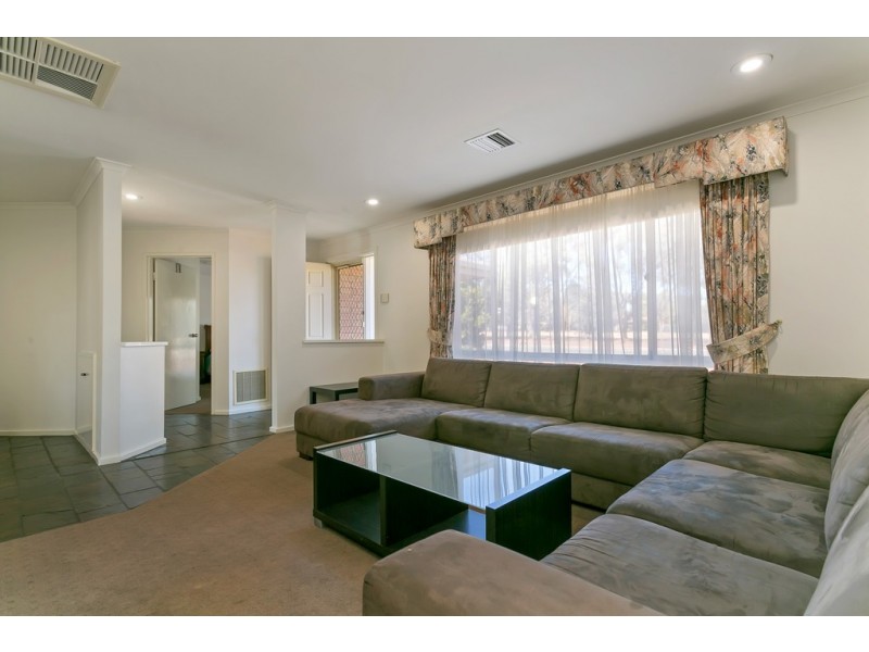 50 Canterbury Drive, Salisbury Heights SA 5109