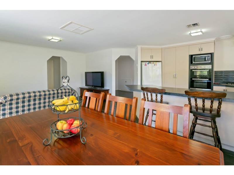 50 Canterbury Drive, Salisbury Heights SA 5109