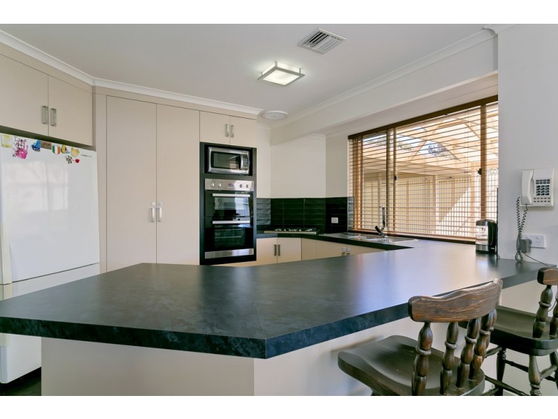 50 Canterbury Drive, Salisbury Heights SA 5109