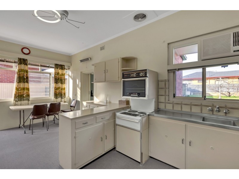 13 Winston Avenue, Cumberland Park SA 5041