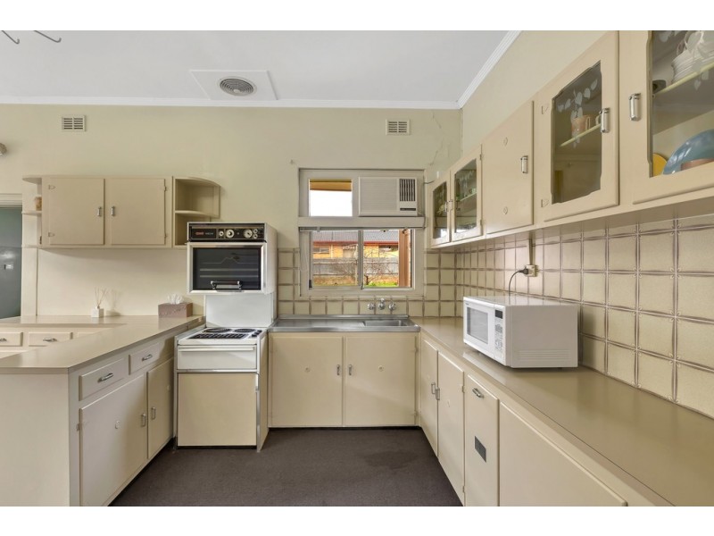 13 Winston Avenue, Cumberland Park SA 5041