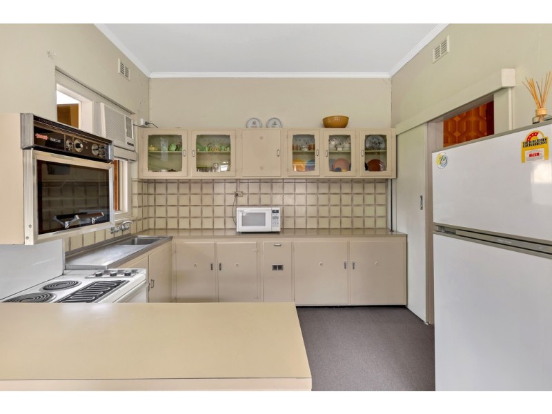 13 Winston Avenue, Cumberland Park SA 5041