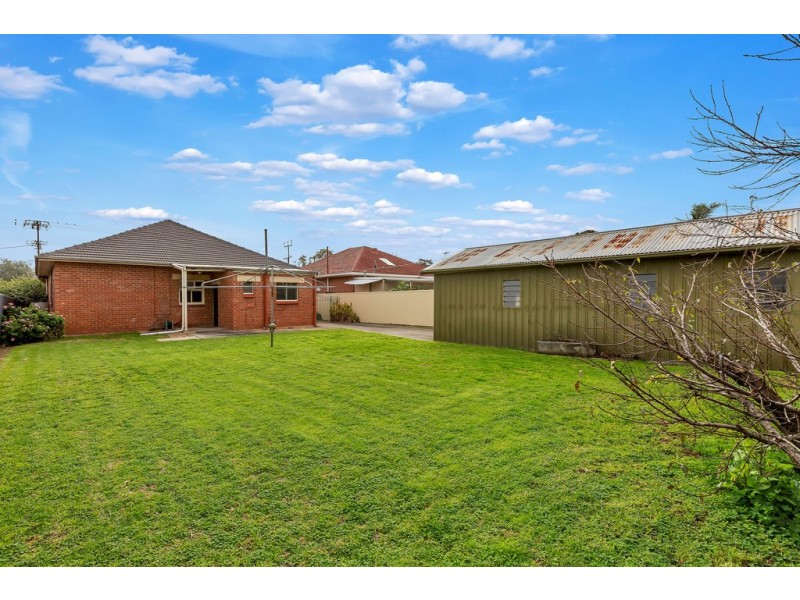 13 Winston Avenue, Cumberland Park SA 5041