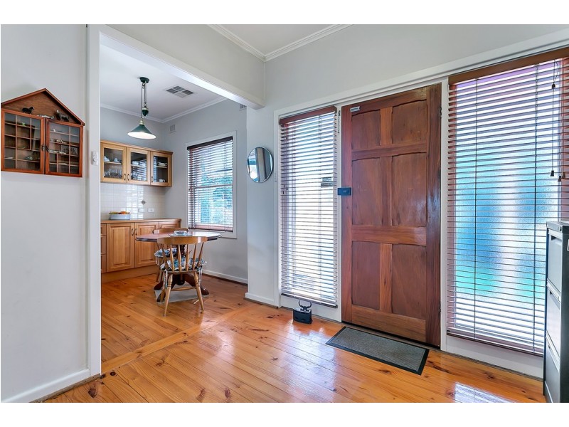 19 Carlton Street, Oaklands Park SA 5046