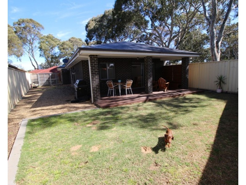 11 Creighton Avenue, Morphett Vale SA 5162
