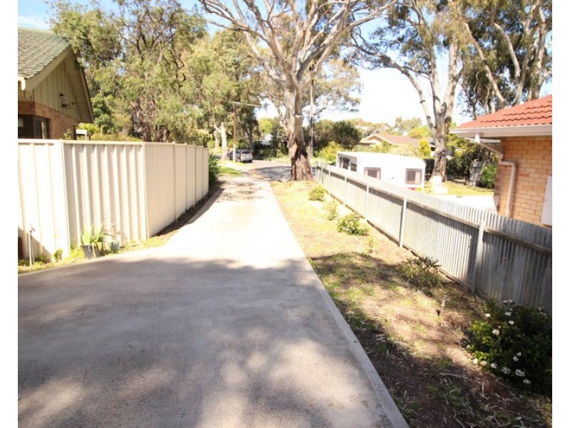 11 Creighton Avenue, Morphett Vale SA 5162