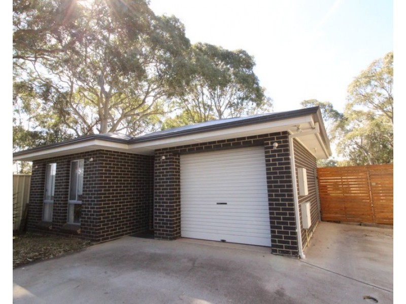 11 Creighton Avenue, Morphett Vale SA 5162
