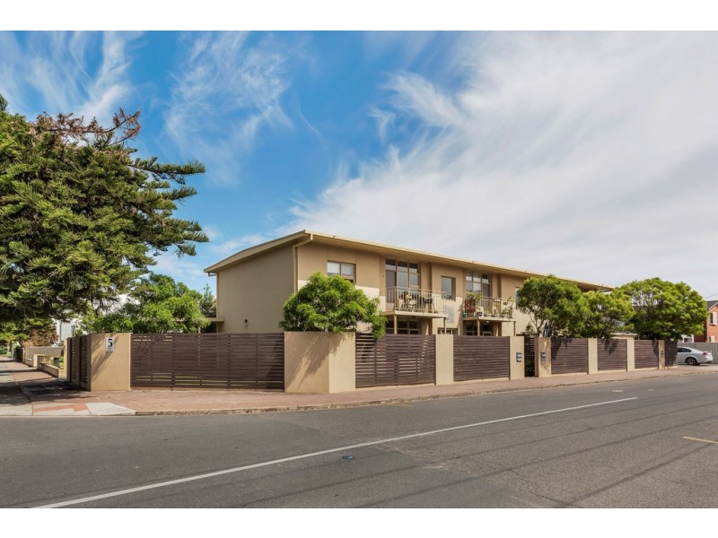 2/5 St Annes Terrace, Glenelg North SA 5045