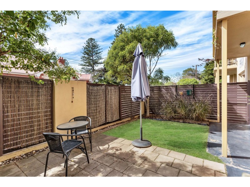 2/5 St Annes Terrace, Glenelg North SA 5045