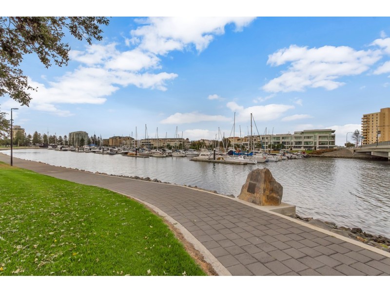 2/5 St Annes Terrace, Glenelg North SA 5045