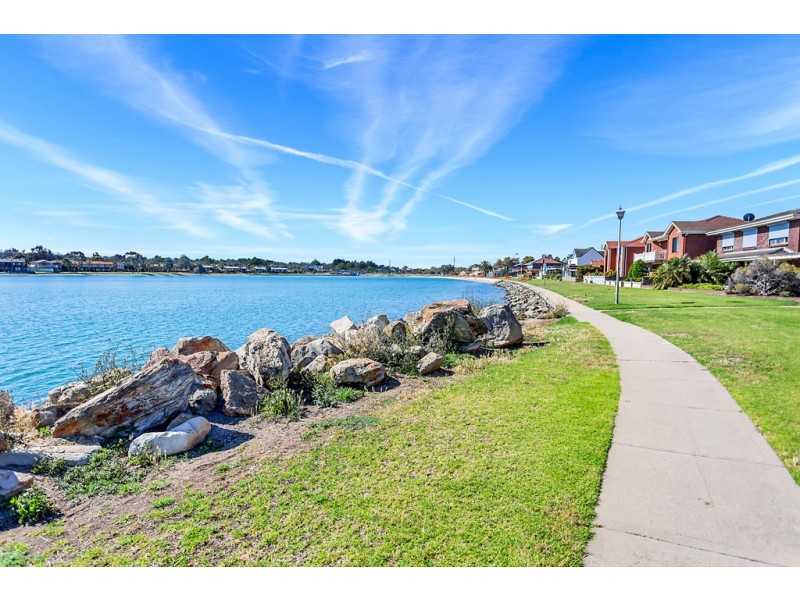 2/17 Lord Hobart Way, West Lakes SA 5021