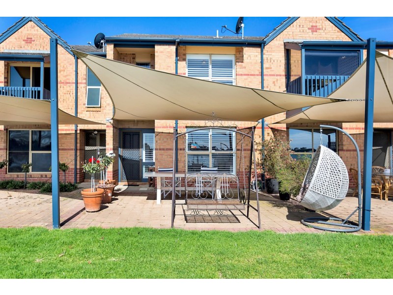 2/17 Lord Hobart Way, West Lakes SA 5021