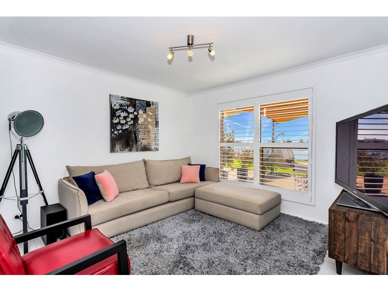 2/17 Lord Hobart Way, West Lakes SA 5021