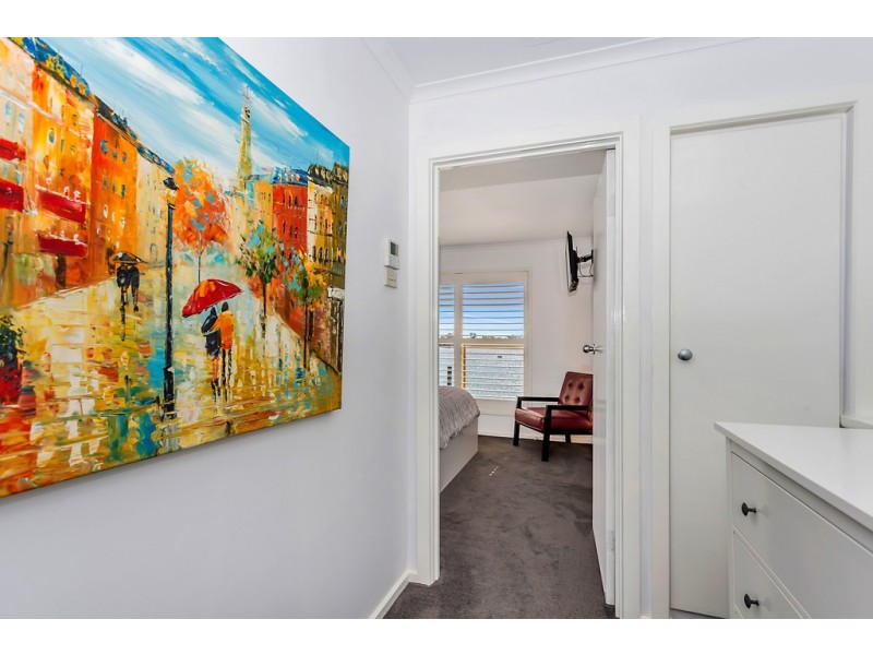 2/17 Lord Hobart Way, West Lakes SA 5021