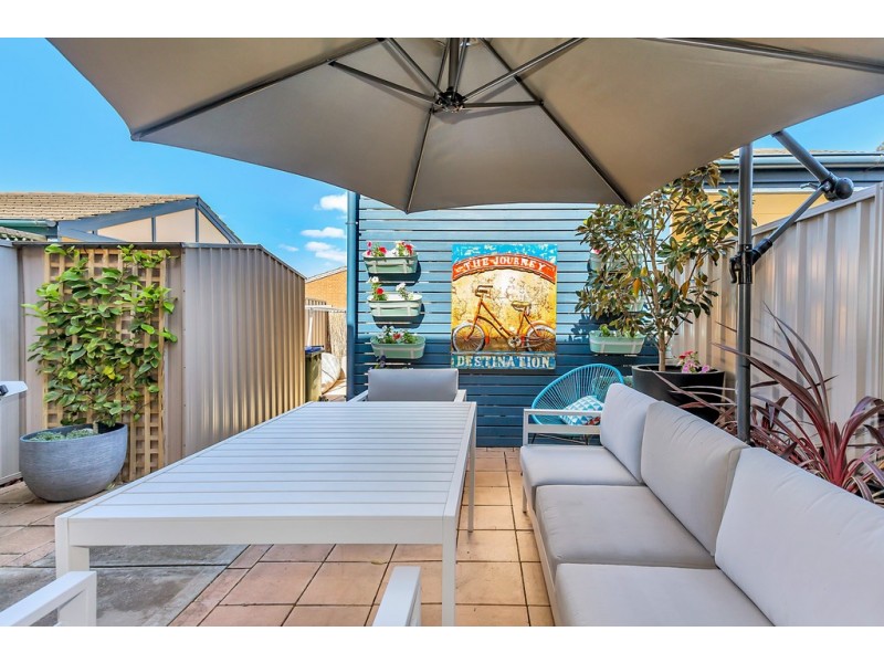2/17 Lord Hobart Way, West Lakes SA 5021