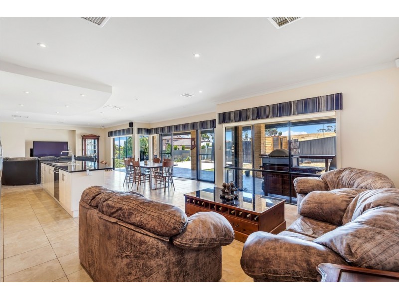 35 Coulter Street, Flagstaff Hill SA 5159