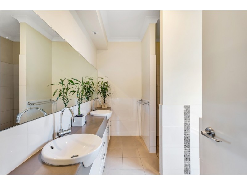 35 Coulter Street, Flagstaff Hill SA 5159