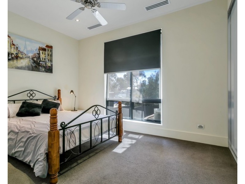 2 Marine Parade, Marino SA 5049