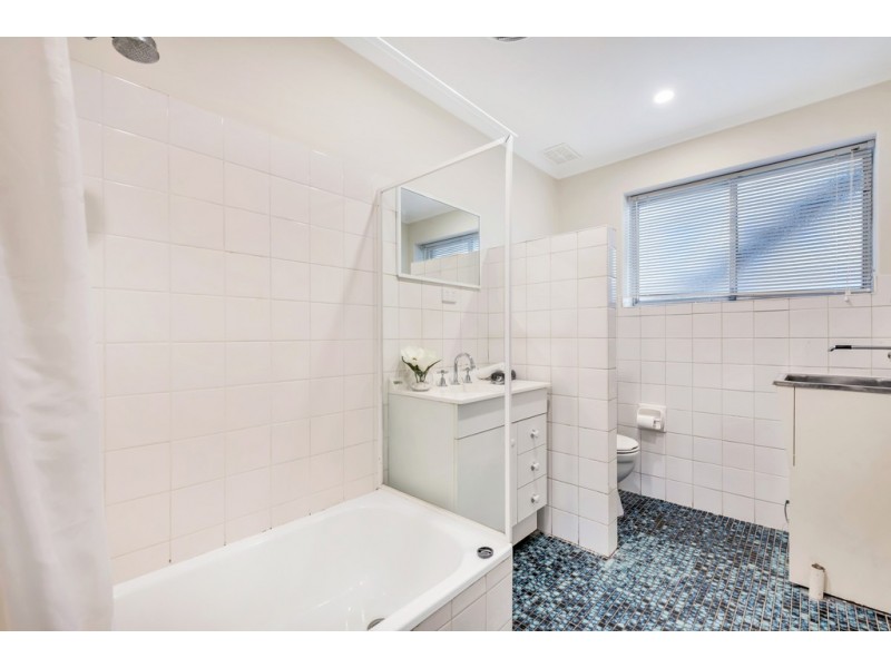 1/2 Old Beach Road, Brighton SA 5048