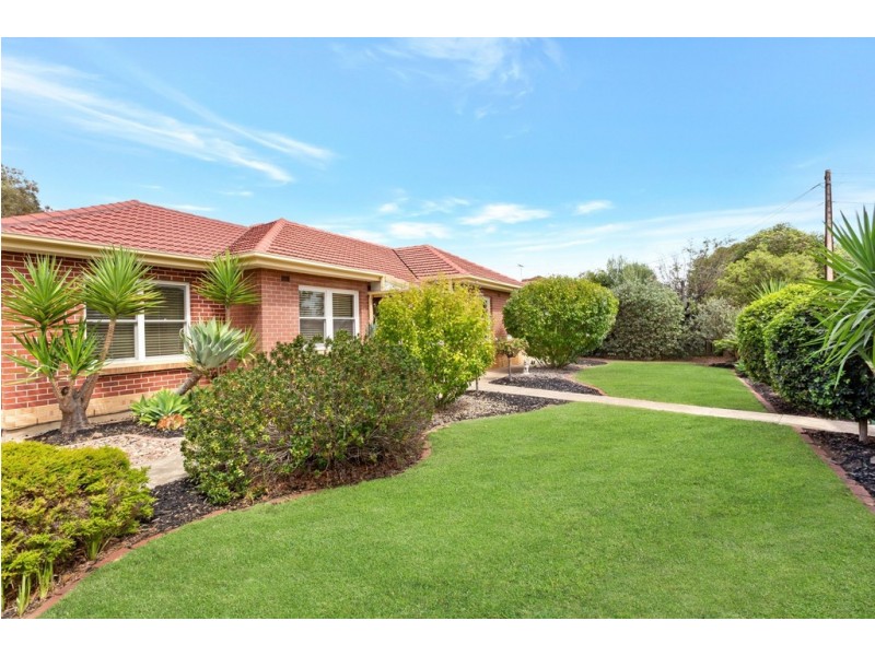 4 Edwards Avenue, Park Holme SA 5043