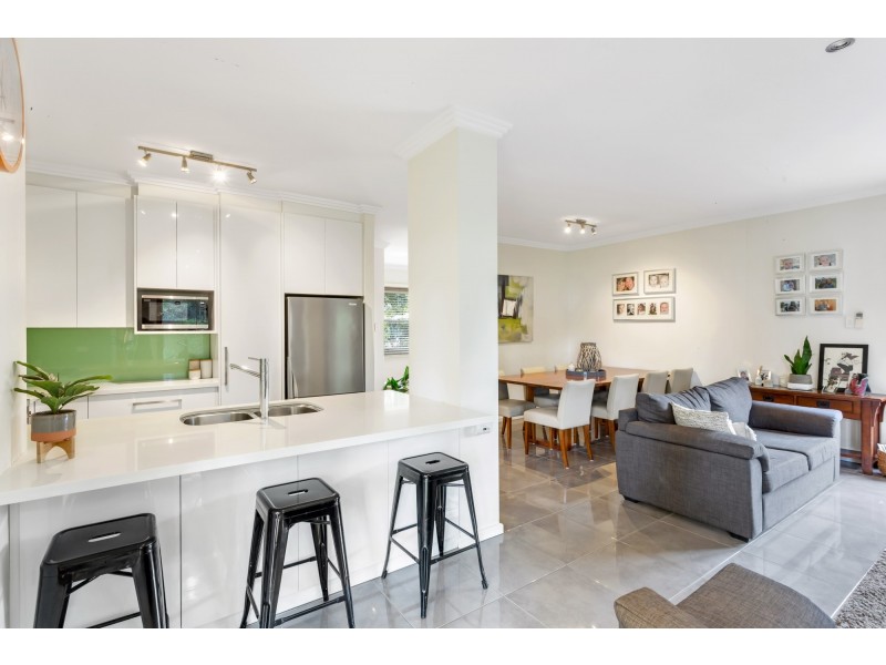 4 Edwards Avenue, Park Holme SA 5043