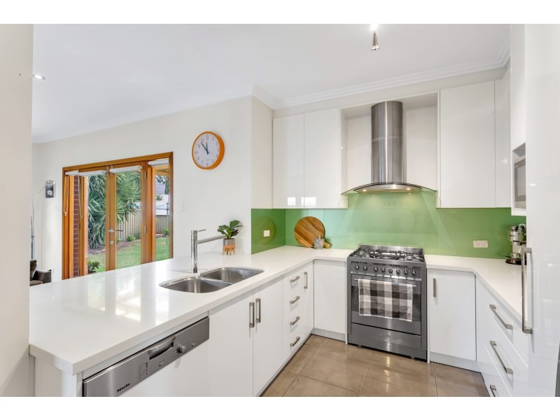 4 Edwards Avenue, Park Holme SA 5043