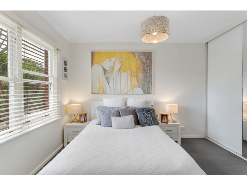 4 Edwards Avenue, Park Holme SA 5043