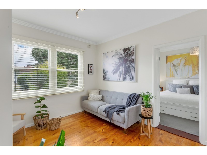 4 Edwards Avenue, Park Holme SA 5043