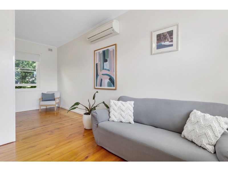 4 Edwards Avenue, Park Holme SA 5043