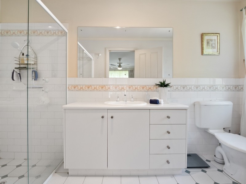 2 Osprey Court, Hallett Cove SA 5158